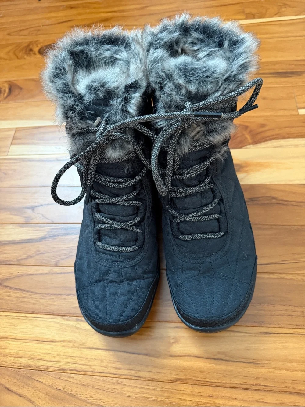 Columbia Omni grip Faux Fur Trim Black Winter Lace-Up Boots size 6.5